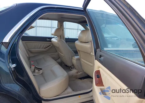 1995 Acura Legend Ls z USA, uszkodzony, nr VIN JH4KA7677SC006378